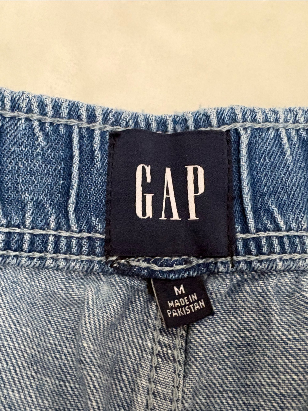 GAP High Rise Easy Barrel Jeans Medium Indigo Size M scandi model off duty - Picture 5 of 15